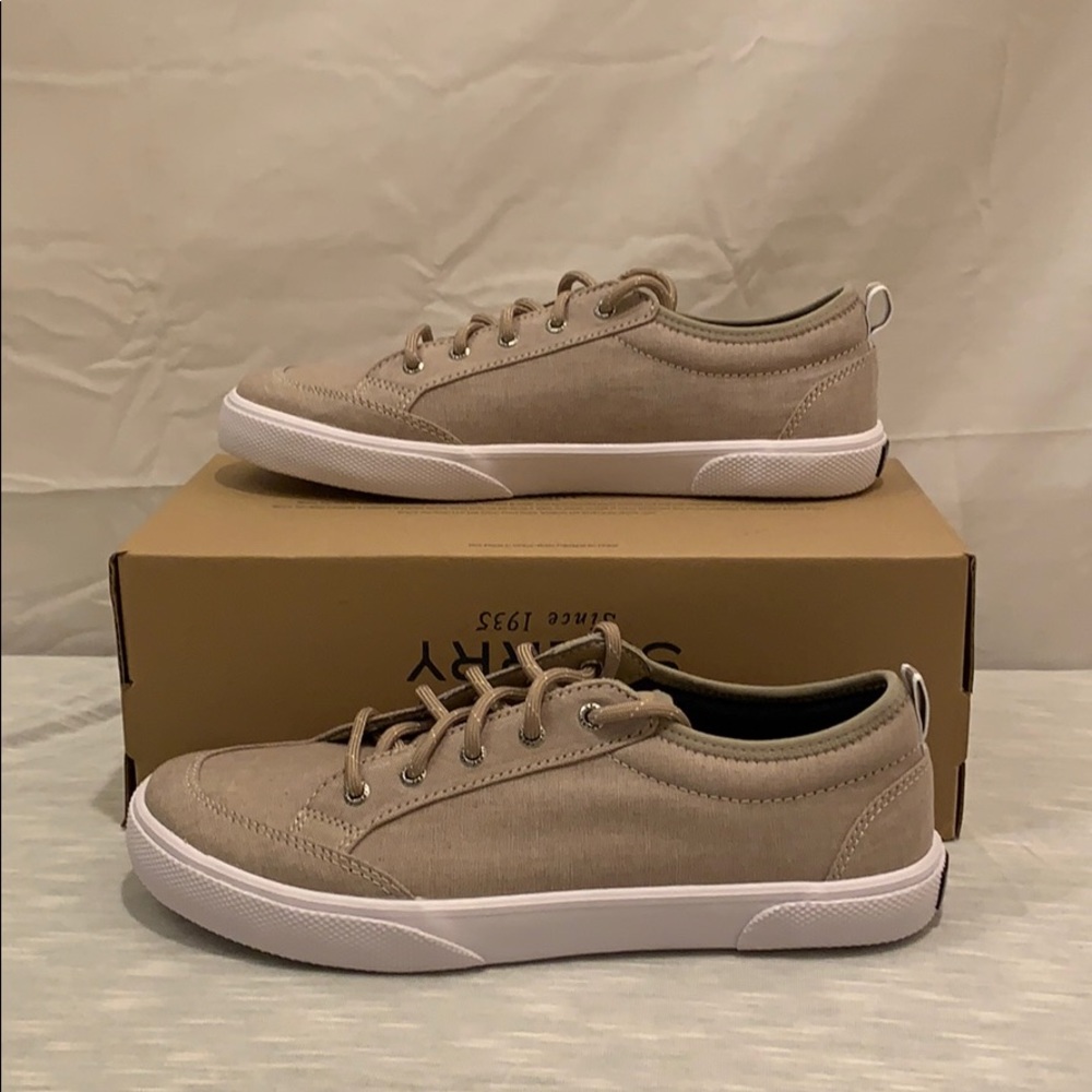Sperry Deckfin Khaki Chambray Sneakers